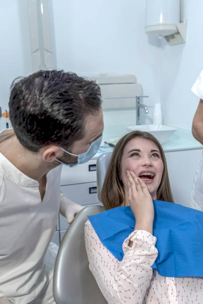 Best Urgent Tooth Repair  in Meadows Place, TX